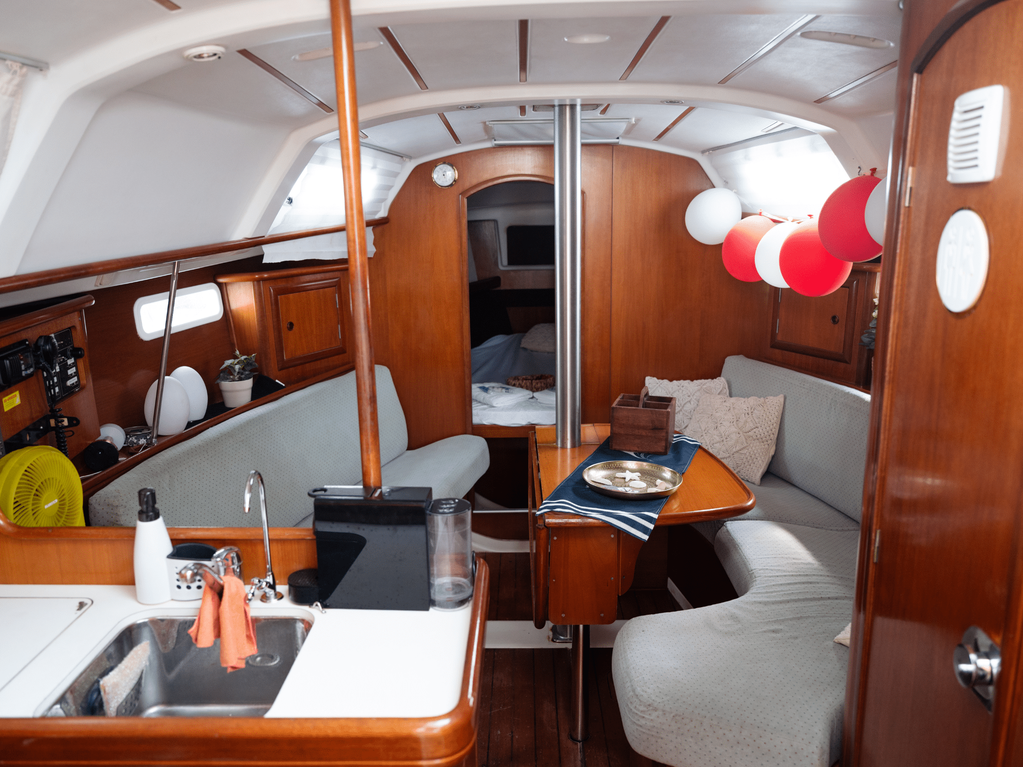 יאכטה לואיז פנים 02