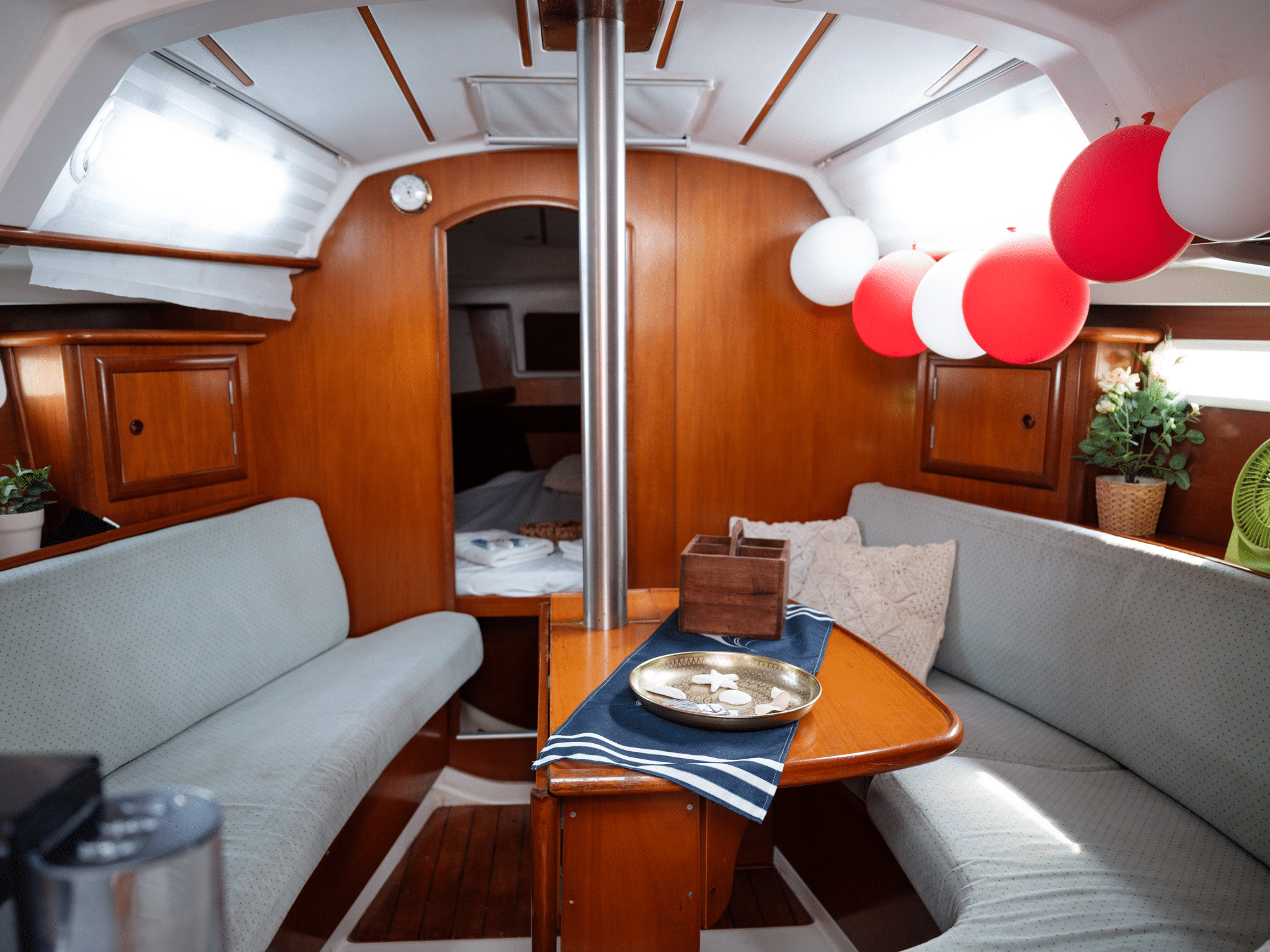 יאכטה לואיז פנים 01