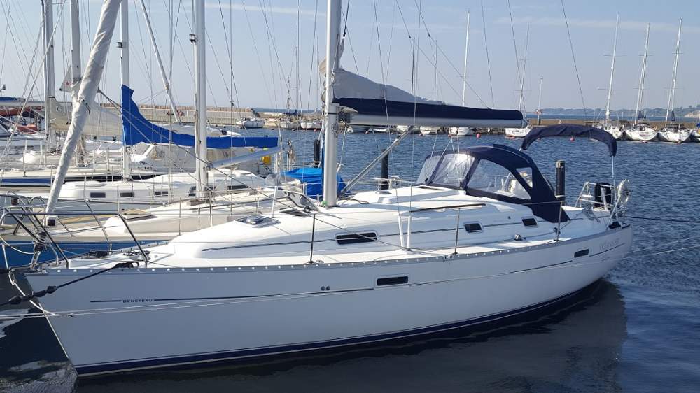 יאכטה לואיז – beneteau oceanis 331